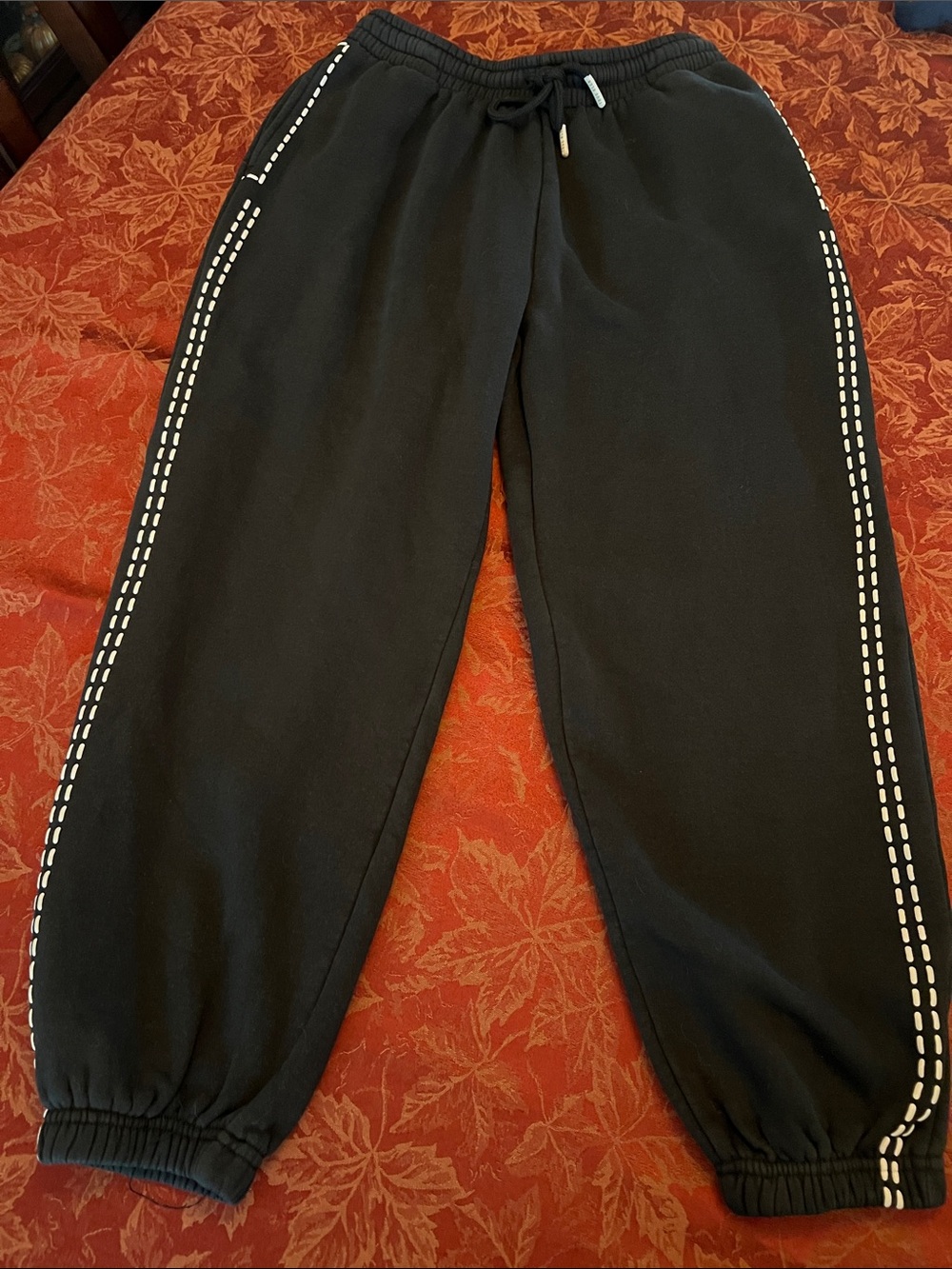 Women’s True Religion Black Sweats Joggers M